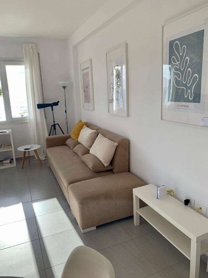 Loli Apartment Luxury White Residence ซารานเดอ ภายนอก รูปภาพ