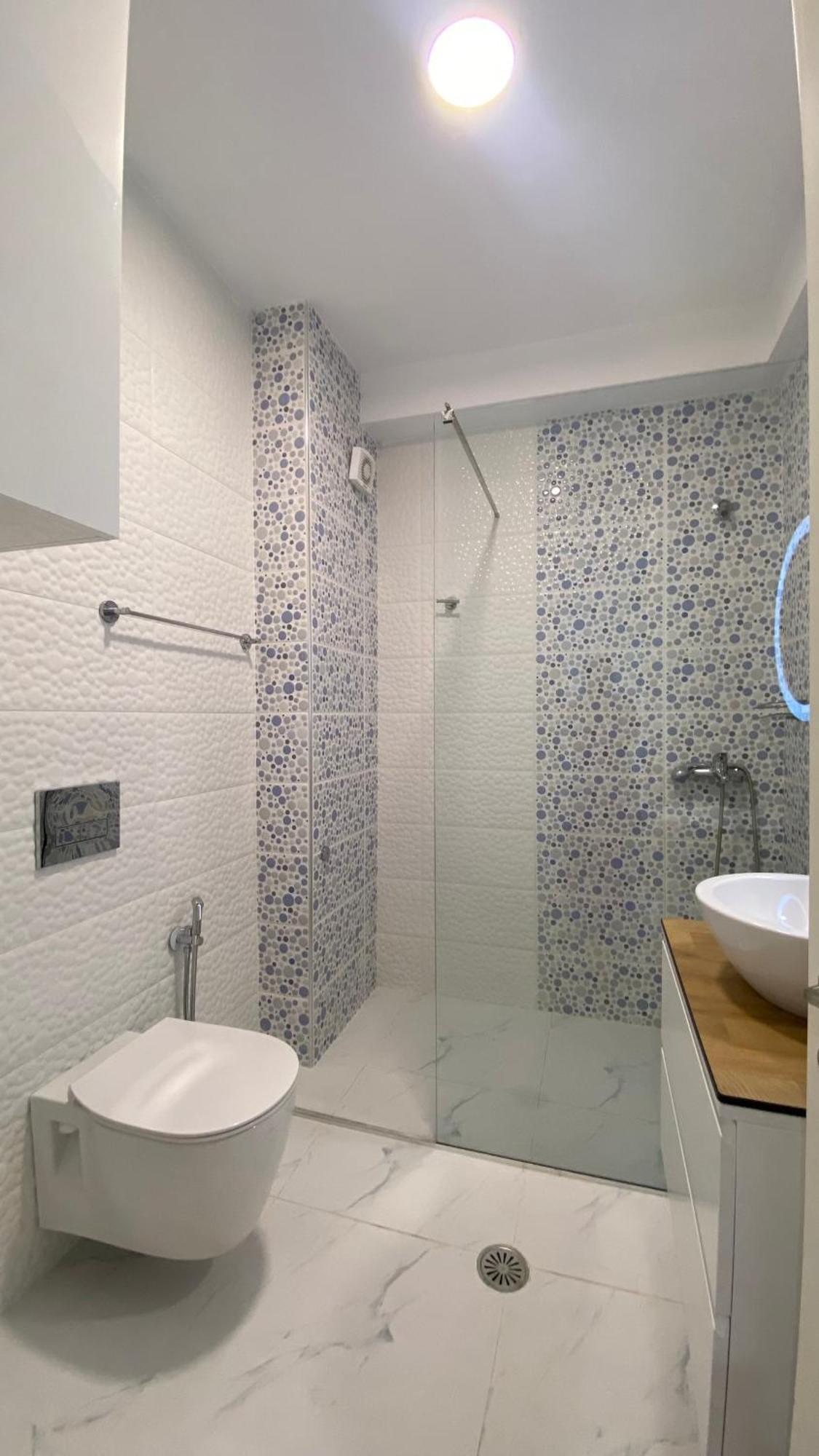 Loli Apartment Luxury White Residence ซารานเดอ ภายนอก รูปภาพ